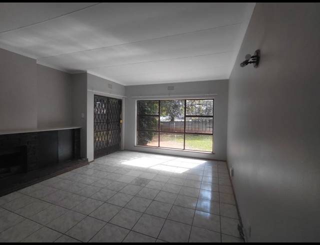 4 BEDROOM PROPERTY TO RENT IN BIRCH ACRES